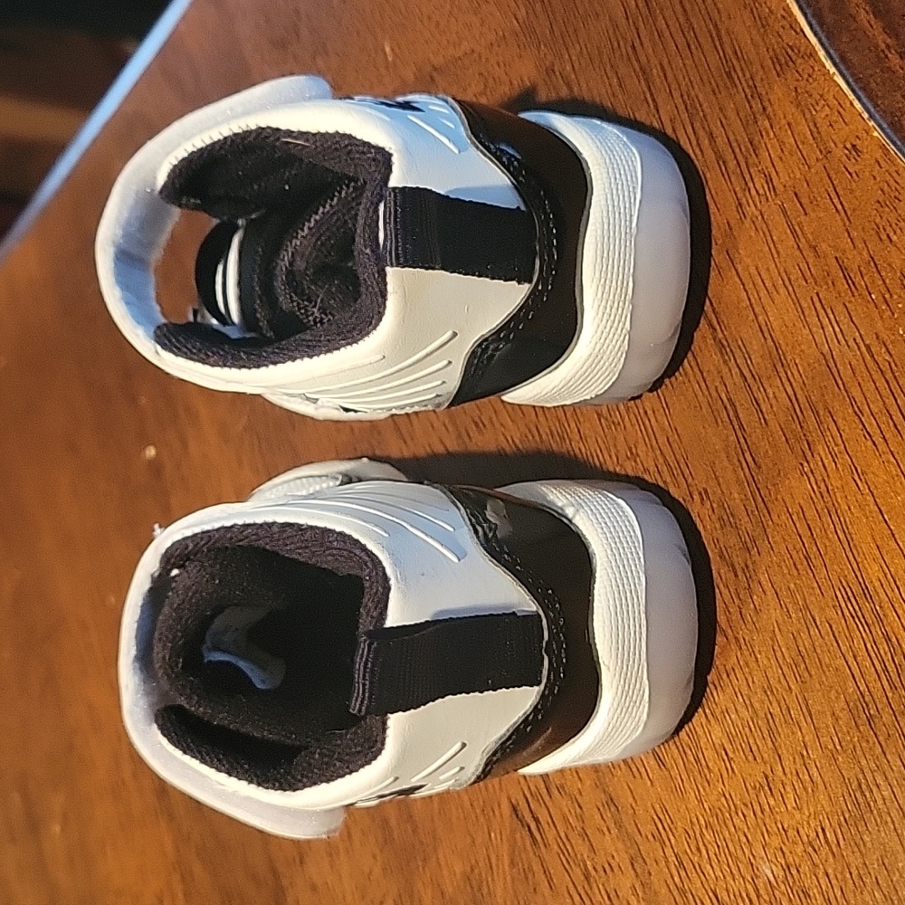Shaq Ice Retro Basketball Athletic Sneaker - Picture 9 of 11